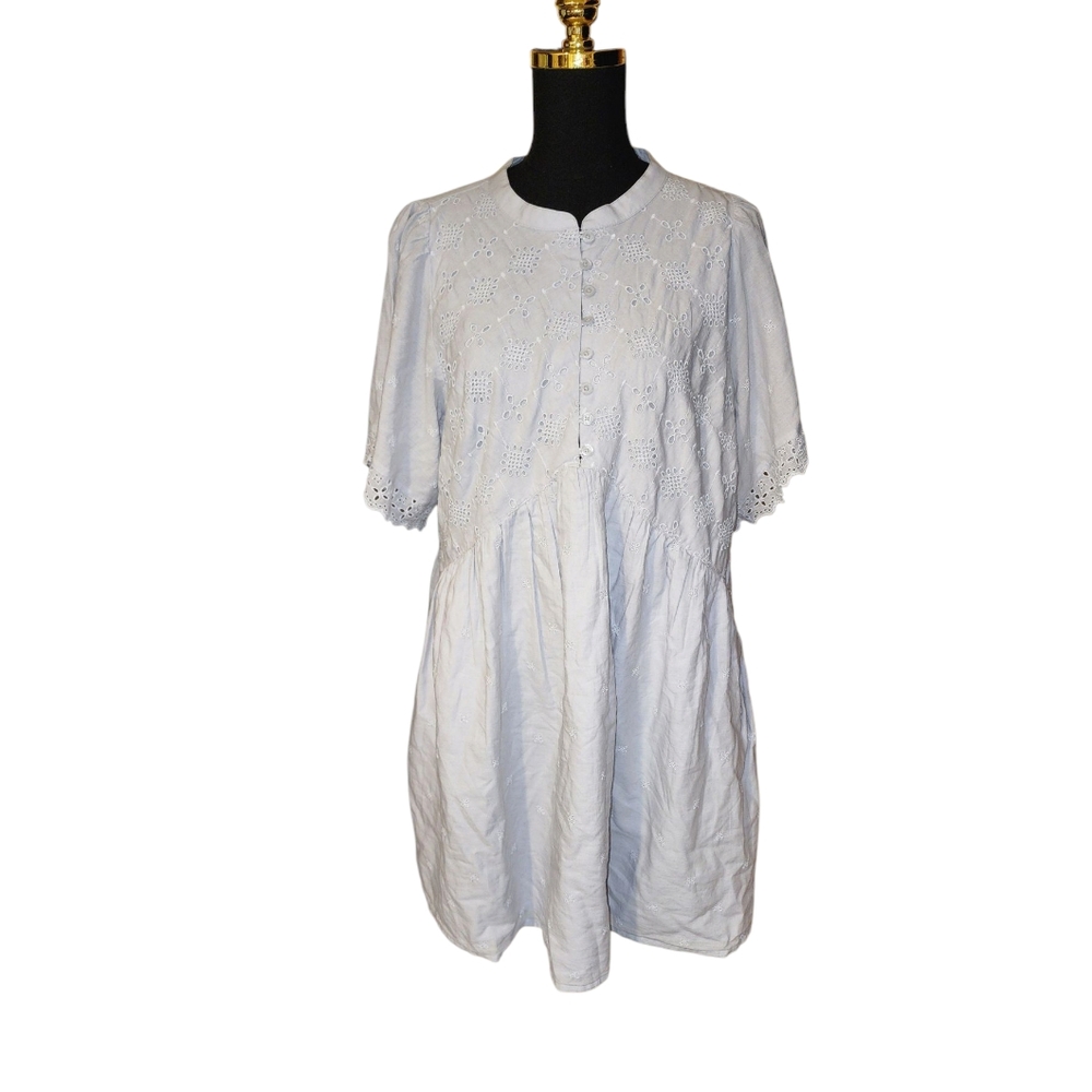 2/30 Universal Thread Light Blue Eyelet Button-Down Dress